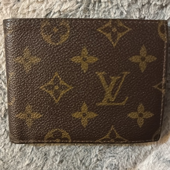 Men’s or Women’s Louis Vuitton Monogram Wallett! Rare and a vintage piece.7.5/10 - Picture 14 of 14